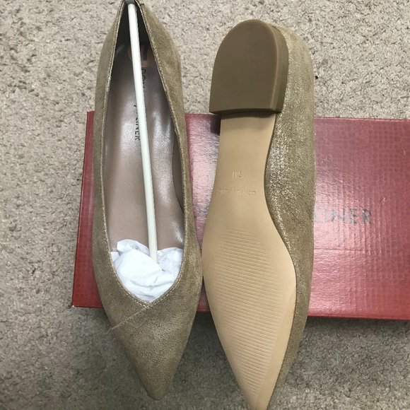 🎉SOLD✨Donald Pliner Suede Pointy Toe Flats- - Picture 4 of 7